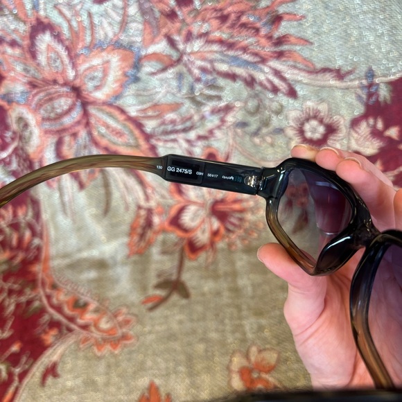 Vintage Gucci Sunglasses - Picture 5 of 7